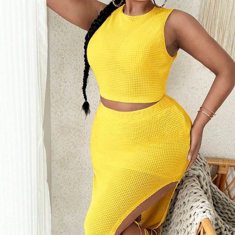 Yellow Textured Women's Skirt Set